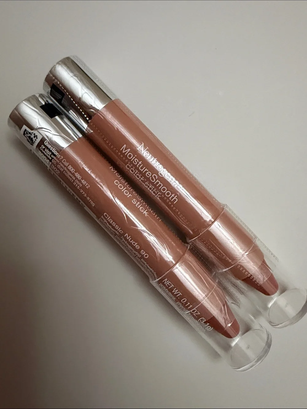 2 Neutrogena Moisturesmooth Color Stick - Classic Nude #90 Sealed